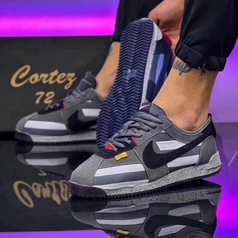 Nıke Un/La Cortez Smoked